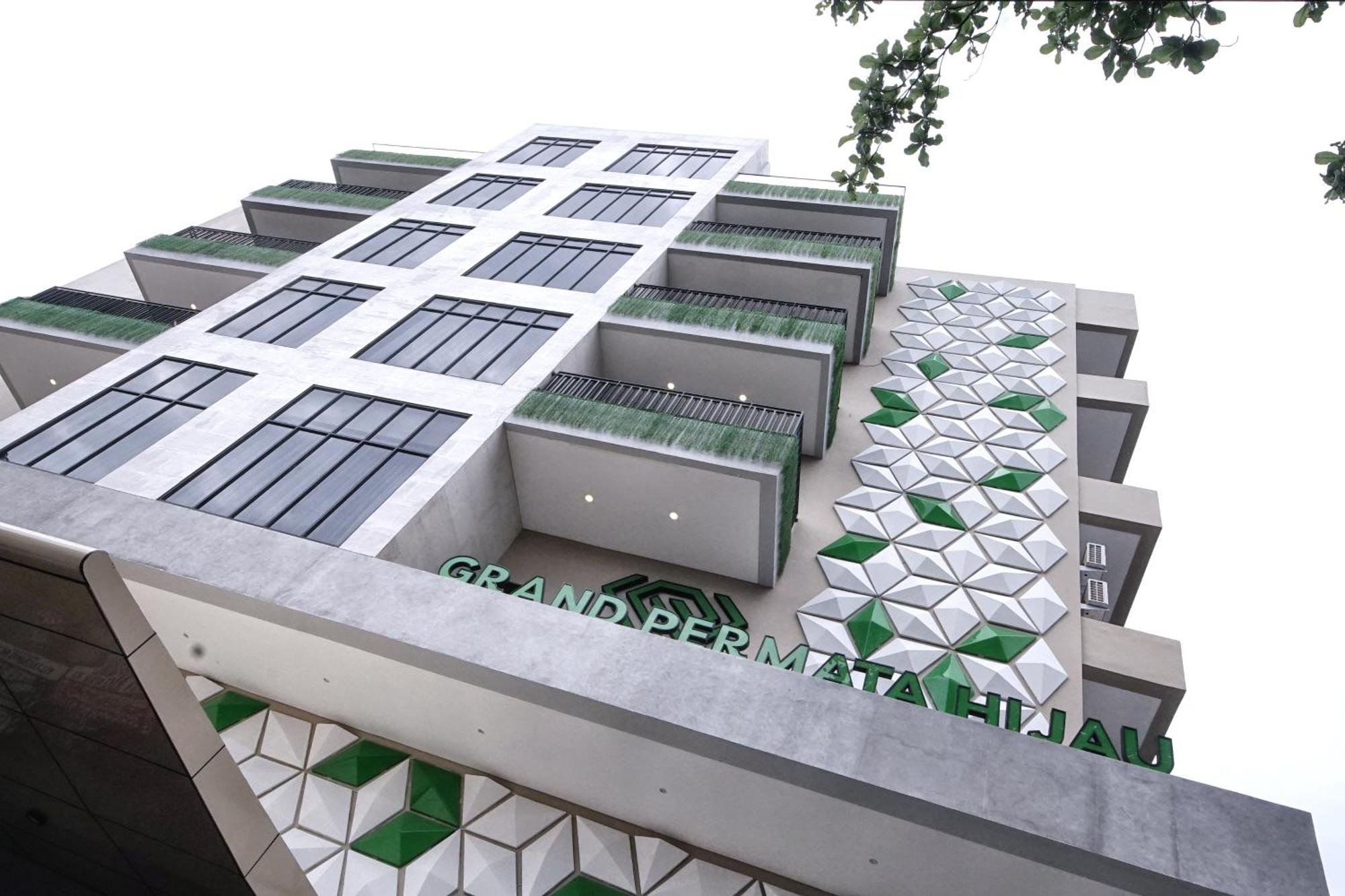 Grand Permata Hijau Hotel Sukabumi Extérieur photo