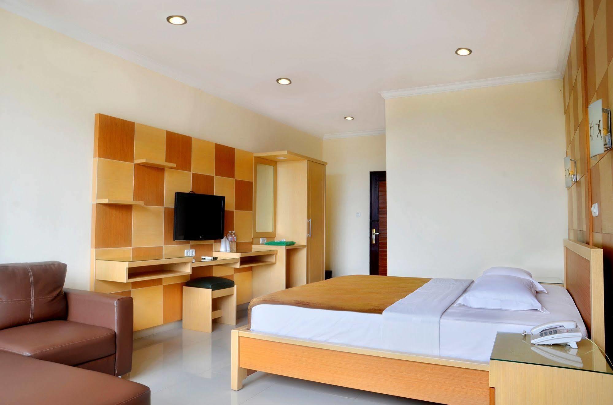 Grand Permata Hijau Hotel Sukabumi Extérieur photo